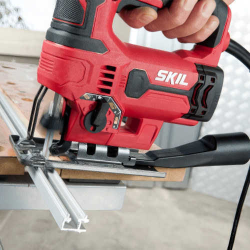 Лобзиковая пила SKIL JS3131,  550Вт