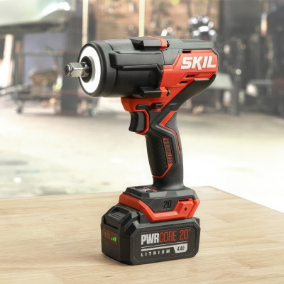 Комплект: Аккумуляторный гайковерт SKIL IW5761, ЗУ SKIL QC5360 (6А) и АКБ SKIL BY5196 (4Ач)