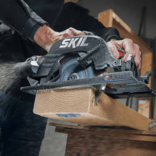 Комплект: Аккумуляторная циркулярная пила SKIL CR5440,ЗУ SKIL QC5360 (6А) и АКБ SKIL BY5196 (4Ач)